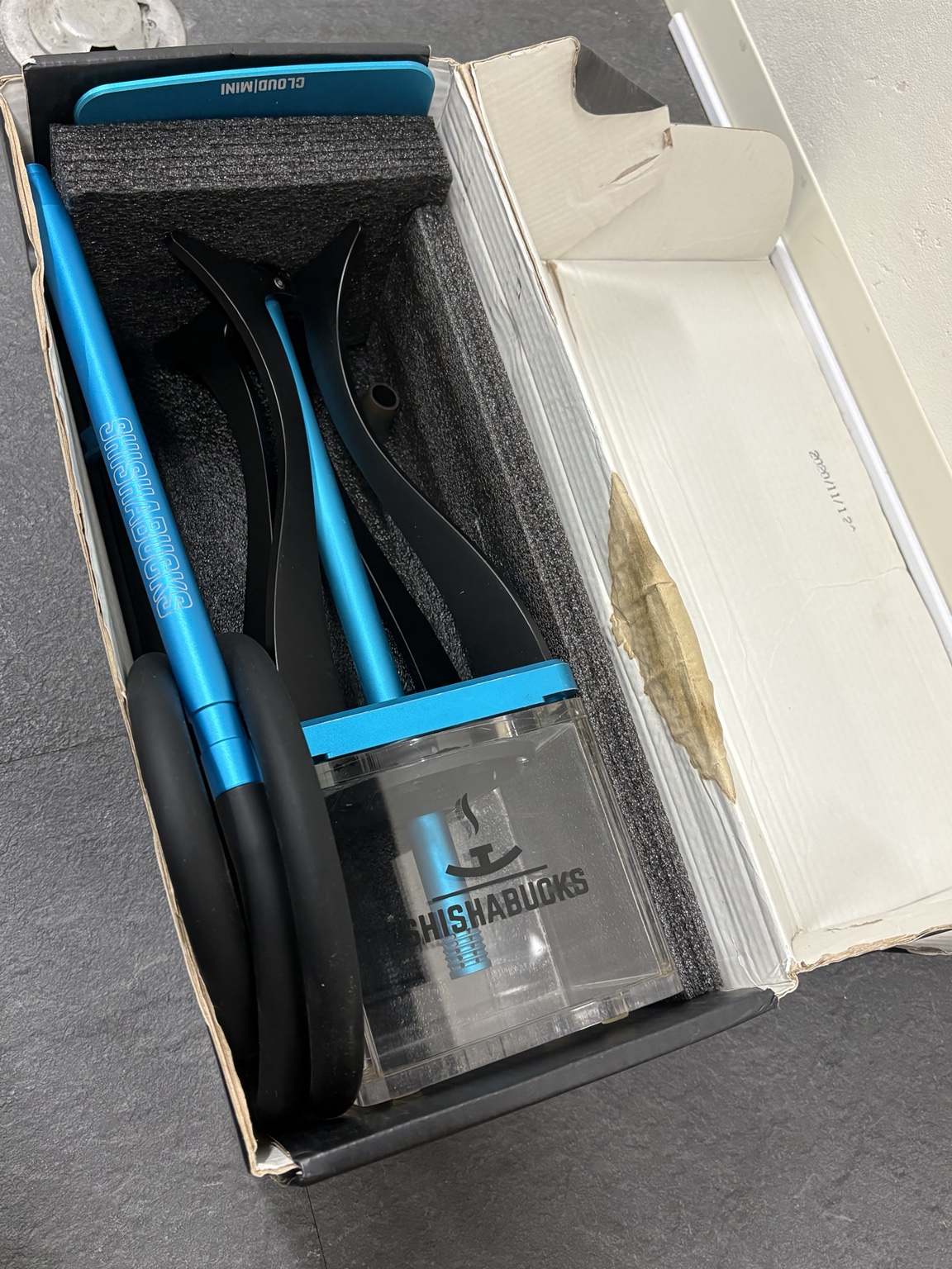 Cloud Mini Second Editionを元箱に収納した状態と箱内部の傷み