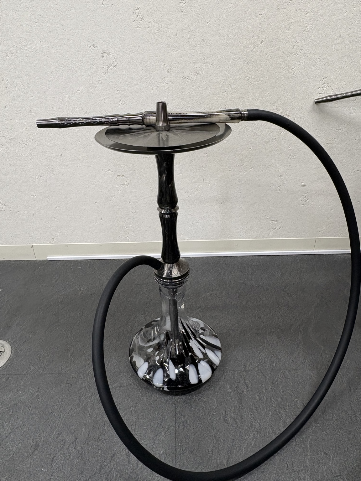 Ocean Hookah Kaif 2nd Edition Black & Whiteを別角度から見た全体