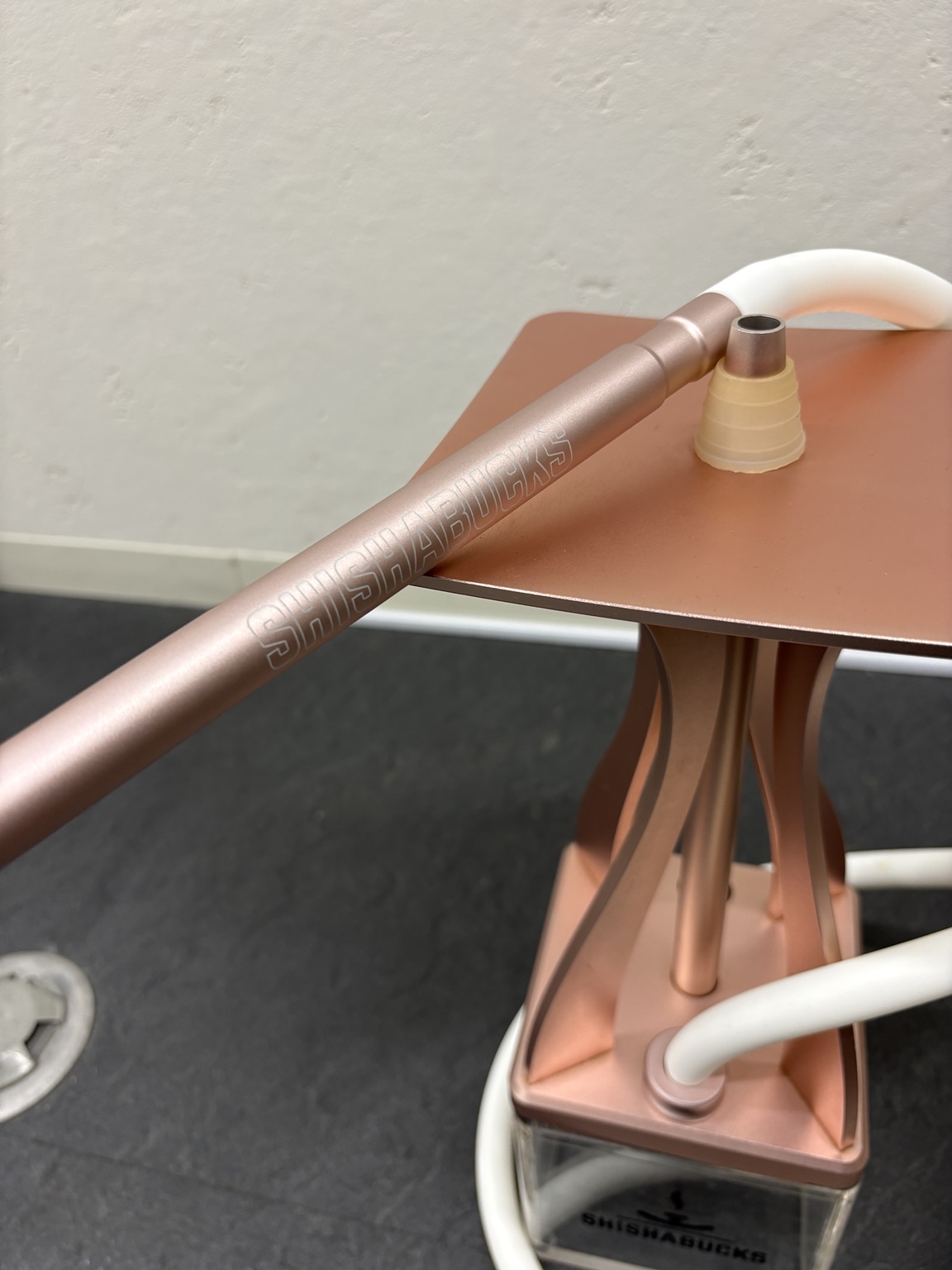 SHISHABUCKSのホースハンドルとCloud Mini Rose Goldの本体上部
